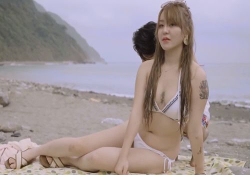 Chơi em xinh trên bãi biển
